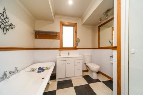 Photo of property in 42 Havill Street, Takaro, Palmerston North, 4410