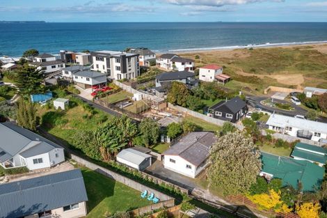 Photo of property in 1335b Papamoa Beach Road, Papamoa Beach, Papamoa, 3118