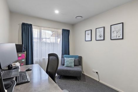 Photo of property in 1 Ballybrack Place, Casebrook, Christchurch, 8051