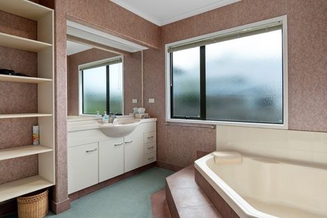 Photo of property in 27 Braeburn Place, Bethlehem, Tauranga, 3110