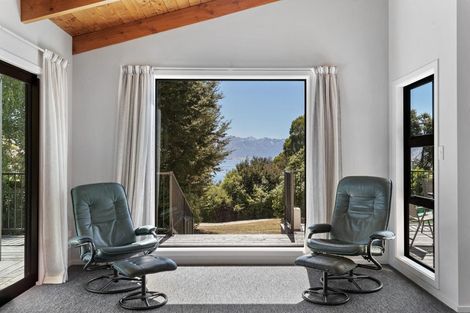 Photo of property in 130 Lakeview Terrace, Lake Hawea, 9382