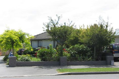Photo of property in 8 Horton Place, Avondale, Christchurch, 8061