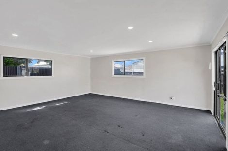Photo of property in 33 Matipo Street, Castlecliff, Whanganui, 4501