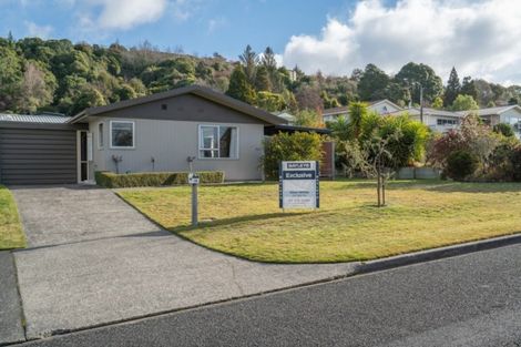Photo of property in 7 Reeves Road, Acacia Bay, Taupo, 3330