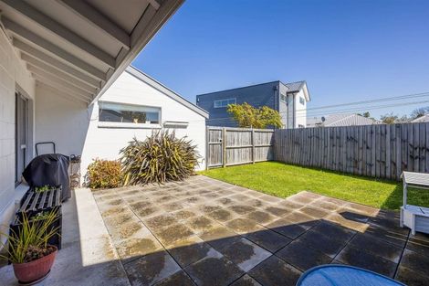 Photo of property in 76 Trafalgar Street, St Albans, Christchurch, 8014