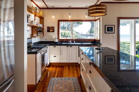 Photo of property in 33 Tainui Street, Raumati Beach, Paraparaumu, 5032