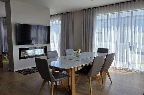 Photo of property in 21 Meadowridge Drive, Flat Bush, Auckland, 2019