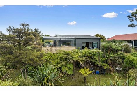 Photo of property in 10 Spinnaker Lane, Mangawhai, 0505