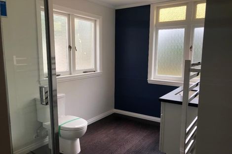 Photo of property in 25 Taupaki Road, Taupaki, Henderson, 0782