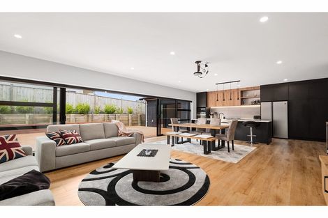 Photo of property in 14 Kaimai Avenue, Massey, Auckland, 0614