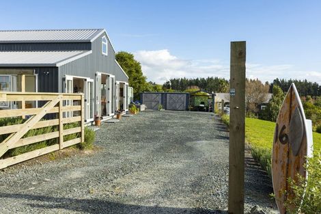 Photo of property in 16 Taipa View Road, Taipa, 0483