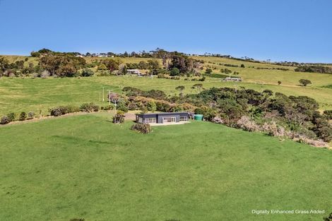 Photo of property in 3143 South Head Road, South Head, Helensville, 0874