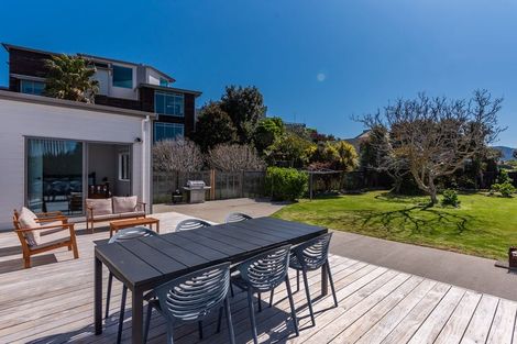 Photo of property in 5 Falla Street, Paraparaumu Beach, Paraparaumu, 5032