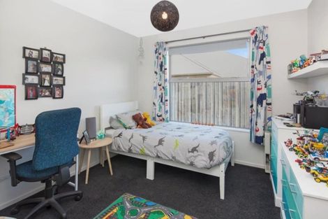 Photo of property in 9 Foresters Crescent, Parklands, Christchurch, 8083