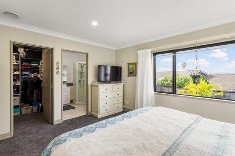 Photo of property in 53 Chesterfield Way, Orewa, 0931