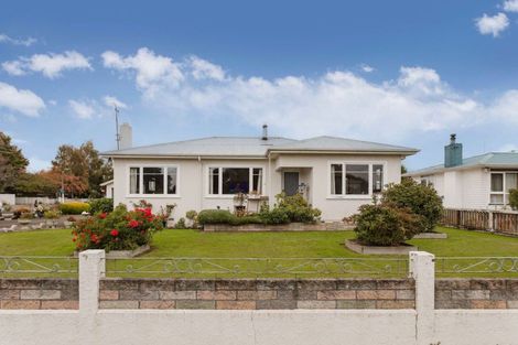 Photo of property in 68 Miller Street, Dannevirke, 4930