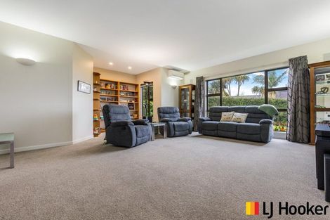 Photo of property in 39 Harry Dreadon Road, Opaheke, Papakura, 2584