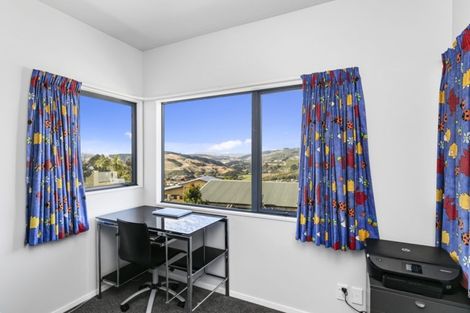 Photo of property in 4 Atamira Close, Churton Park, Wellington, 6037