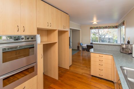 Photo of property in 6 Shirldale Place, Avonhead, Christchurch, 8042