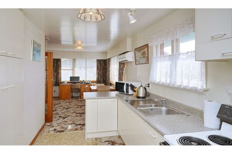 Photo of property in 3 Ron Place, Bishopdale, Christchurch, 8051