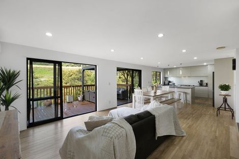 Photo of property in 13 Stubbs Place, Fairview Heights, Auckland, 0632