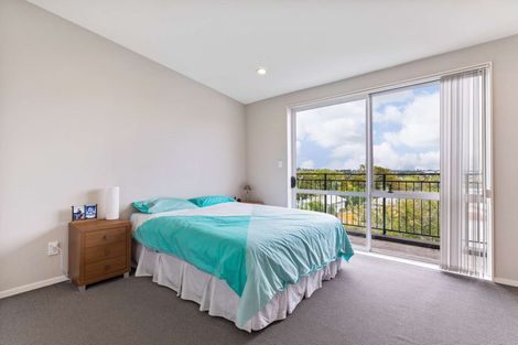 Photo of property in 11/6 Islington Avenue, New Lynn, Auckland, 0600