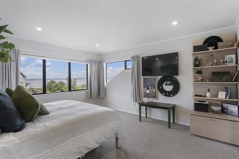 Photo of property in 5 Siesta Terrace, Gulf Harbour, Whangaparaoa, 0930