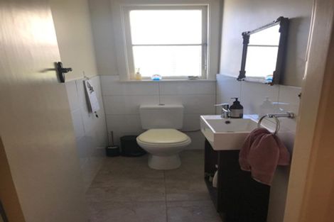 Photo of property in 24 Severn Street, Island Bay, Wellington, 6023