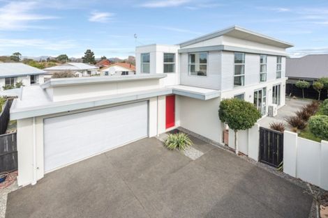 Photo of property in 23 Woodhaven Place, Parklands, Christchurch, 8083