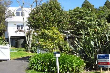 Photo of property in 552 Scenic Drive, Waiatarua, Auckland, 0612
