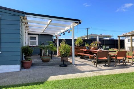 Photo of property in 13 Hutchins Street, Waitara, 4320