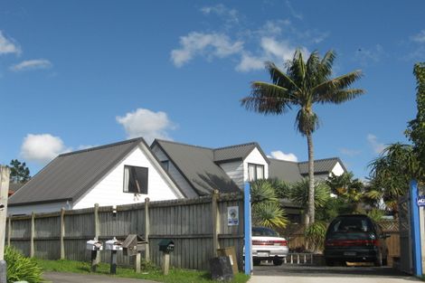 Photo of property in 46 De Quincey Terrace, Highland Park, Auckland, 2010