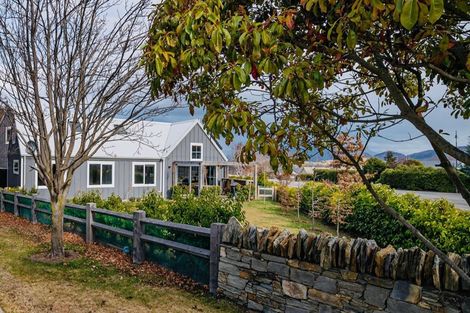 Photo of property in 17 Flynn Lane, Arrowtown, 9302