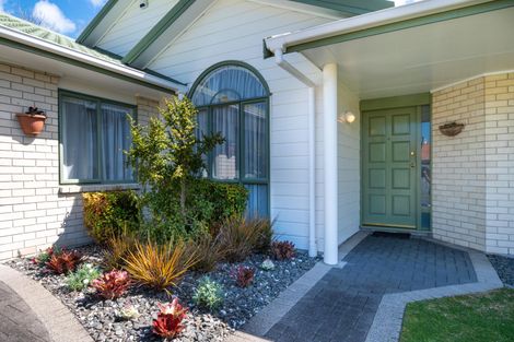 Photo of property in 33 Maurice Borich Place, Henderson, Auckland, 0610