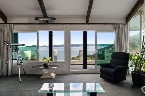 Photo of property in 5 Rangiuru Road, Mahina Bay, Lower Hutt, 5013