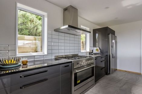 Photo of property in 103 Kakariki Grove, Waikanae, 5036