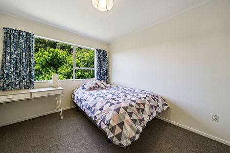 Photo of property in 18 Westhaven Drive, Tawa, Wellington, 5028