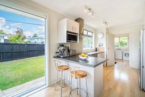 Photo of property in 1/32 Trinidad Road, Sunnynook, Auckland, 0620