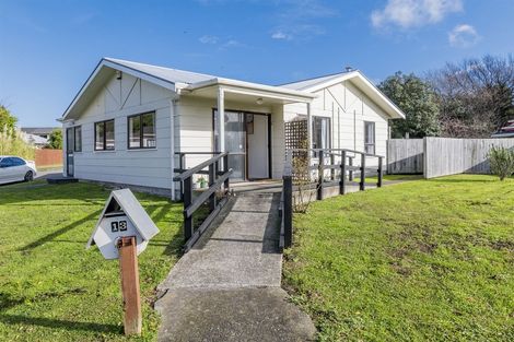 Photo of property in 13 Atarau Grove, Paraparaumu, 5032