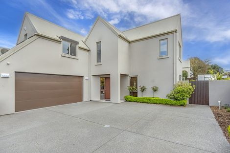 Photo of property in 33 Crofton Road, Harewood, Christchurch, 8051