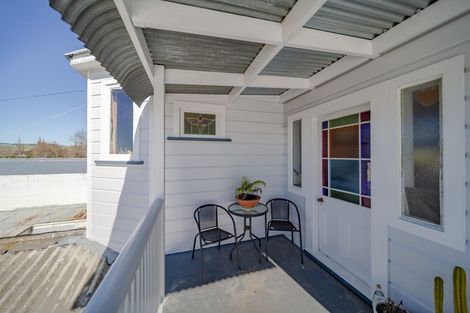 Photo of property in 69 Charlotte Street, Takapau, 4203