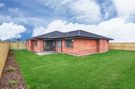 Photo of property in 48 Shillingford Boulevard, Rolleston, 7615