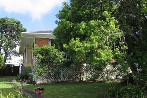 Photo of property in 32 Spence Road, Henderson, Auckland, 0612