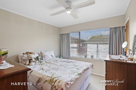 Photo of property in 28 Faith Bullock Place, New Lynn, Auckland, 0600