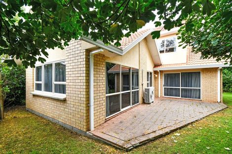 Photo of property in 15 Len Garlick Place, Pahurehure, Papakura, 2113