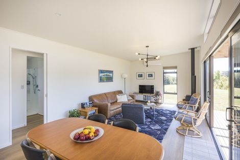 Photo of property in 62 Kingsdale Park Drive, Aokautere, Palmerston North, 4471