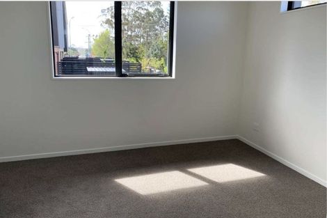 Photo of property in 24 Hoopers Road, Glen Eden, Auckland, 0602