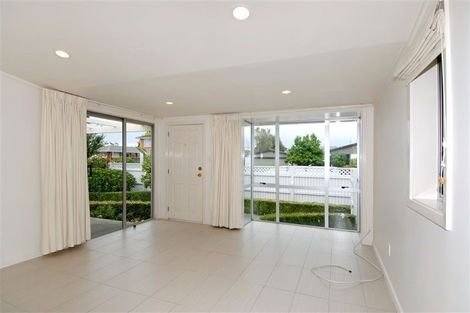 Photo of property in 23 Rosedale Place, Avonhead, Christchurch, 8042