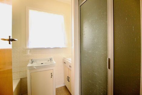 Photo of property in 14 Waterlea Avenue, Mangere Bridge, Auckland, 2022