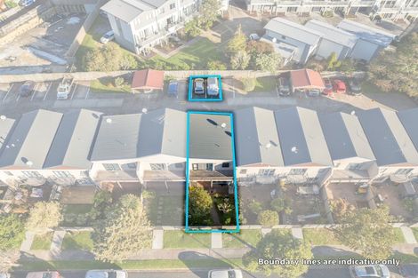 Photo of property in 3/11 John Jennings Drive, Oteha, Auckland, 0632